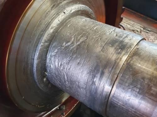 Phục hồi trục bị mòn bằng công nghệ phun phủ hợp kim đặc chủng